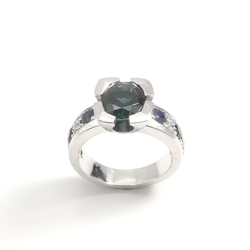Bague Or blanc Saphirs et Diamants sold by 58 Facettes