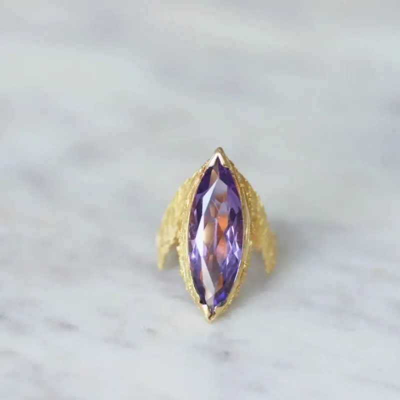 Bague améthyste années 70 sold by 58 Facettes