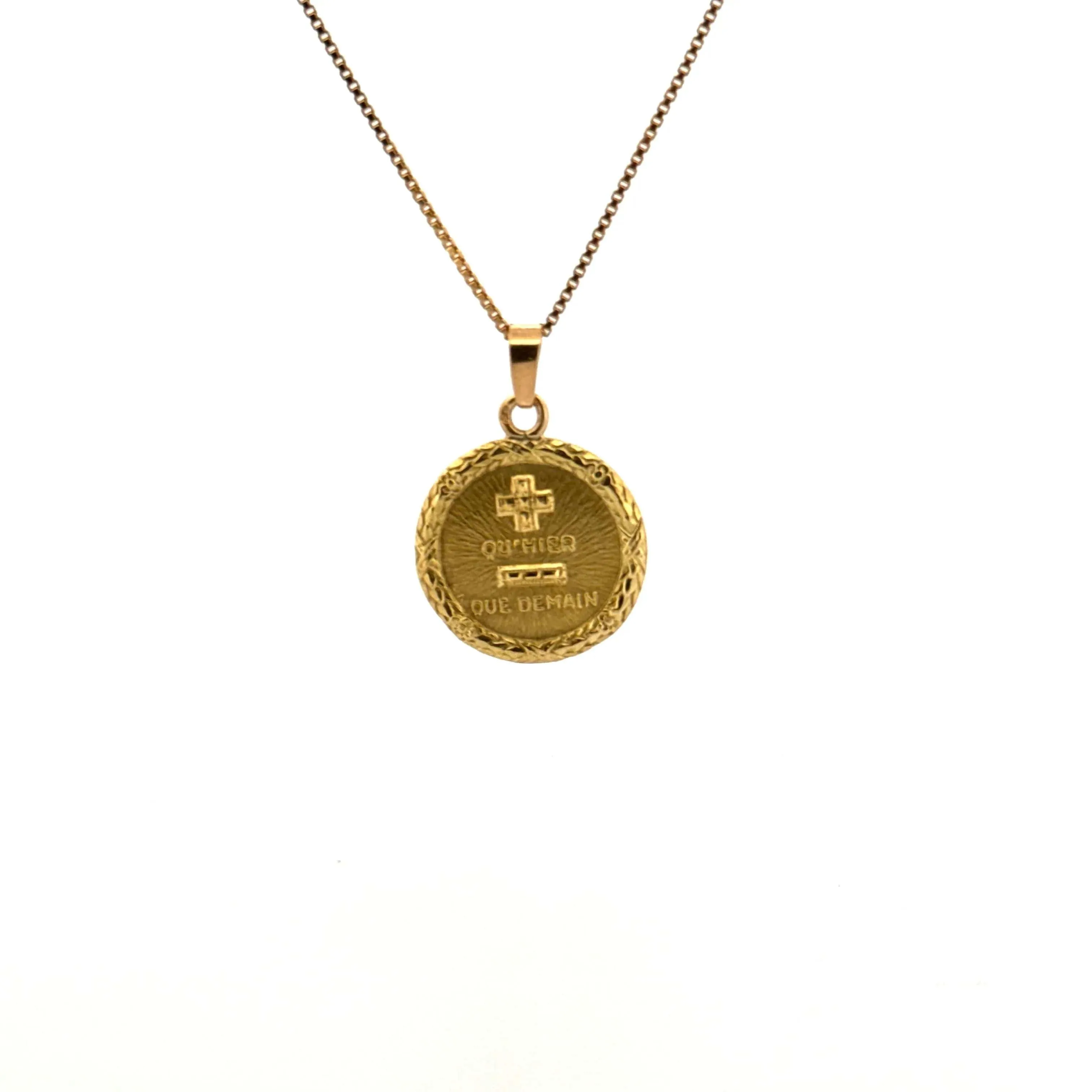 Pendentif Médaille Amour Or Jaune + qu'hier - que demain sold by 58 Facettes product image thumbnail 4