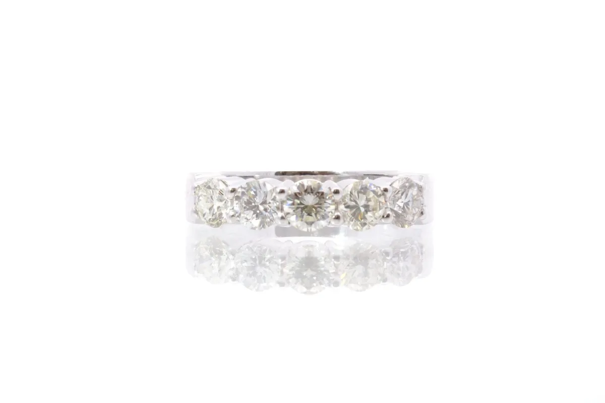 Demi alliance diamants en or blanc sold by 58 Facettes