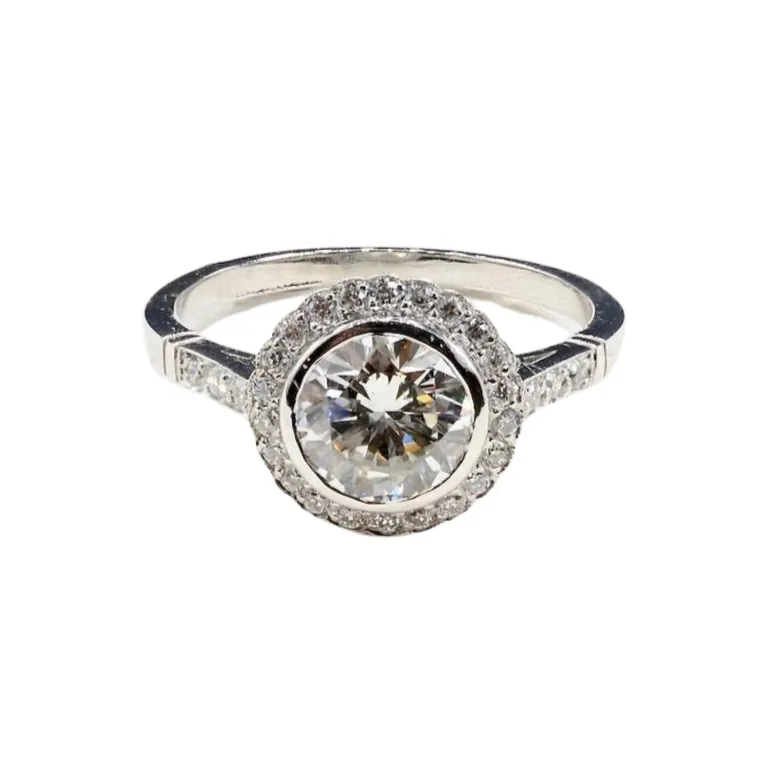 Bague en platine avec diamant 1,57 ct et pavage de diamants sold by 58 Facettes