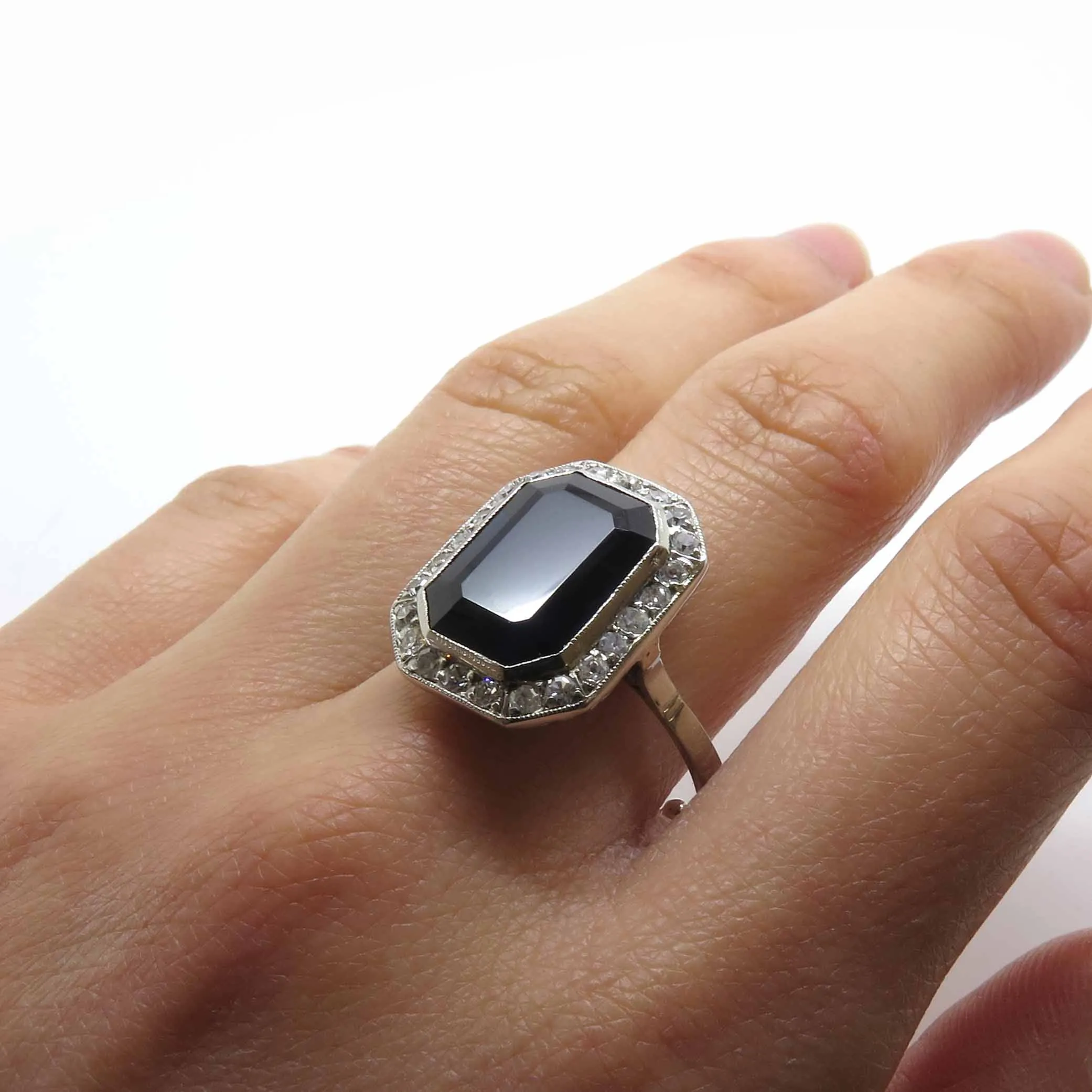 Bague Octogonale Art Déco en Saphir et Diamants sold by 58 Facettes product image thumbnail 2