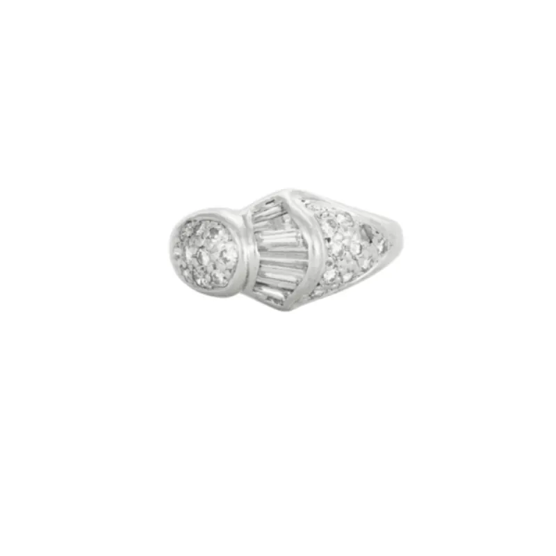 Bague ancienne diamants or blanc sold by 58 Facettes