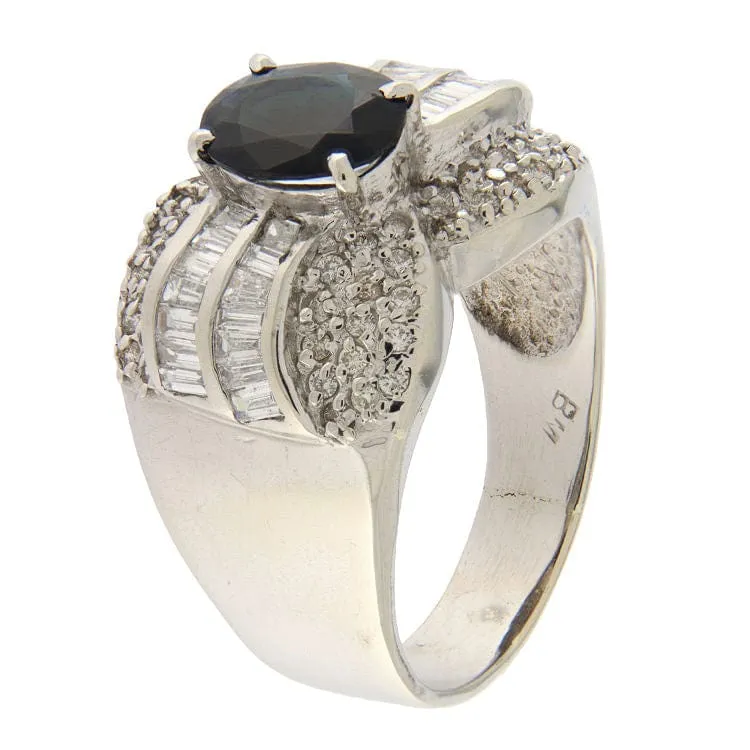 Bague en or blanc avec saphir et diamants taille baguette et brillant sold by 58 Facettes product image thumbnail 3