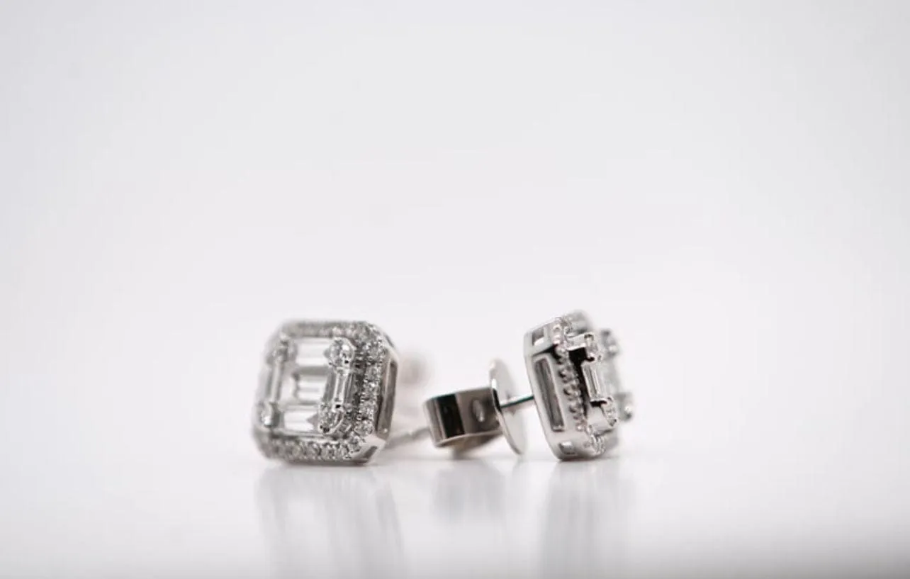 Boucles d'oreilles en or blanc avec 70 diamants sold by 58 Facettes product image thumbnail 5