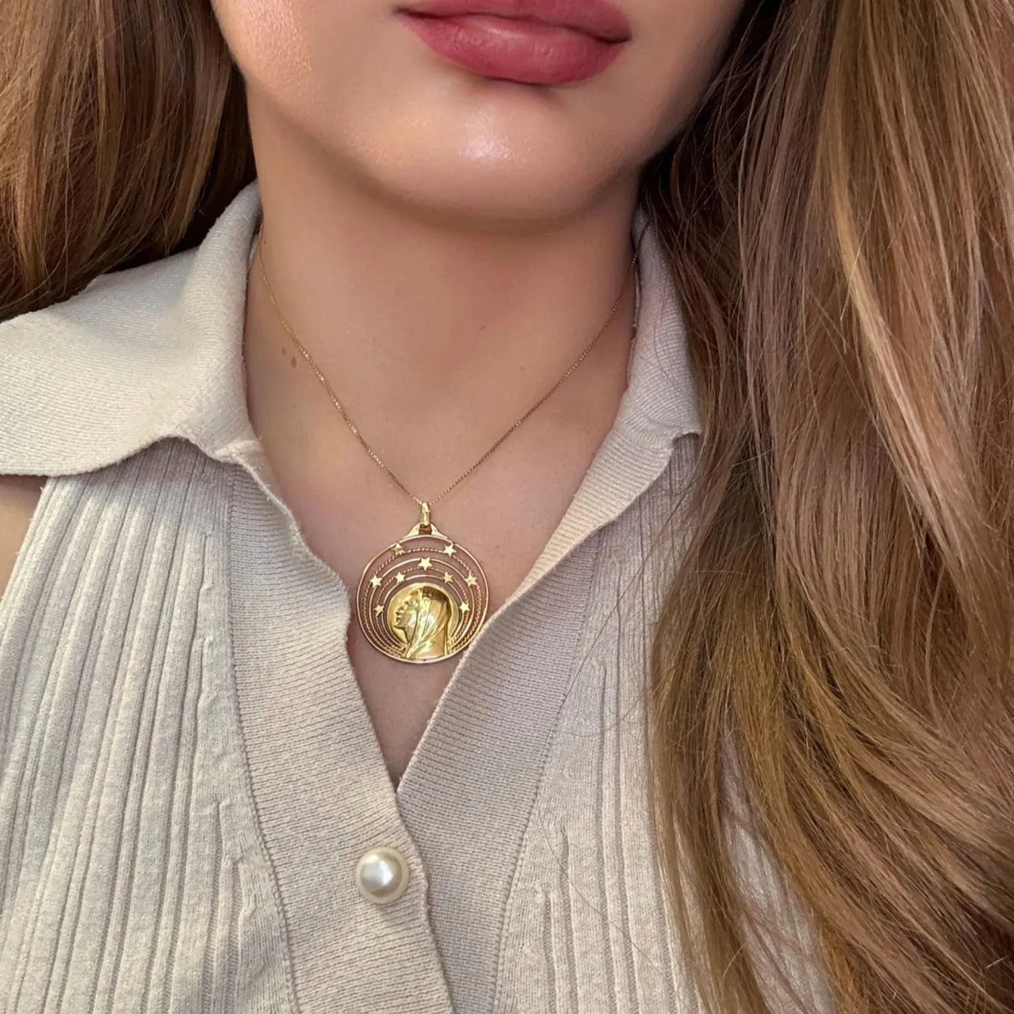 Médaille Marie or jaune sold by 58 Facettes product image thumbnail 2