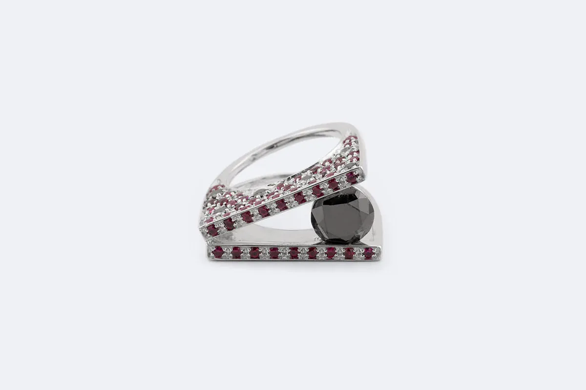 Bague moderne en or blanc 18 kt avec rubis et diamants noirs sold by 58 Facettes product image thumbnail 2
