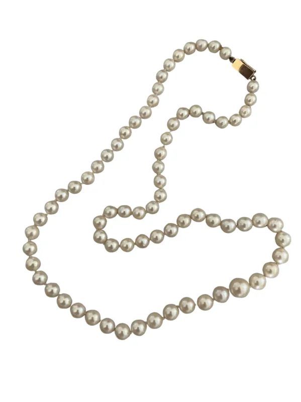Collier Perles Akoya Fermoir or jaune sold by 58 Facettes