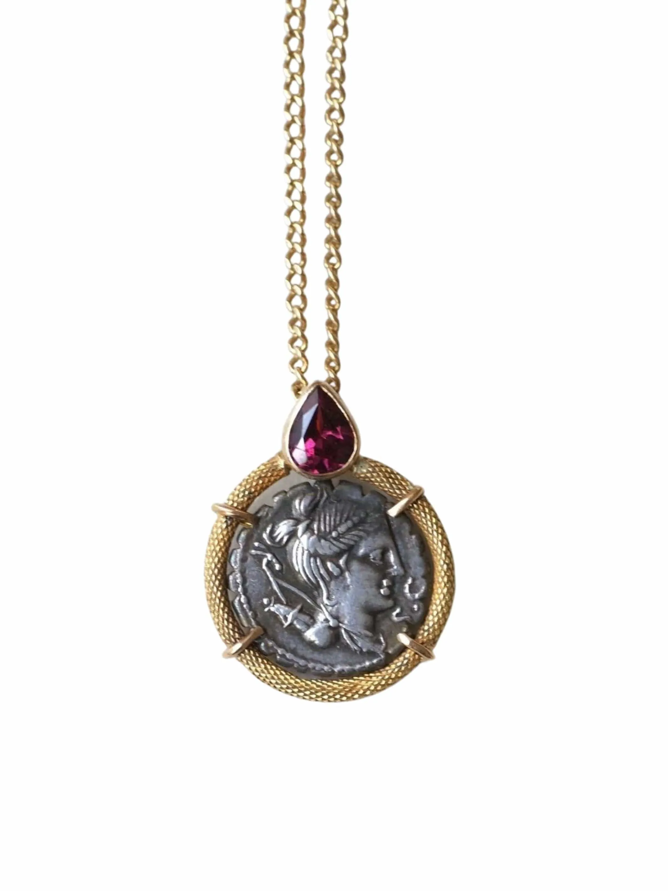 Sautoir grenat et pièce romaine Déesse Diane sold by 58 Facettes