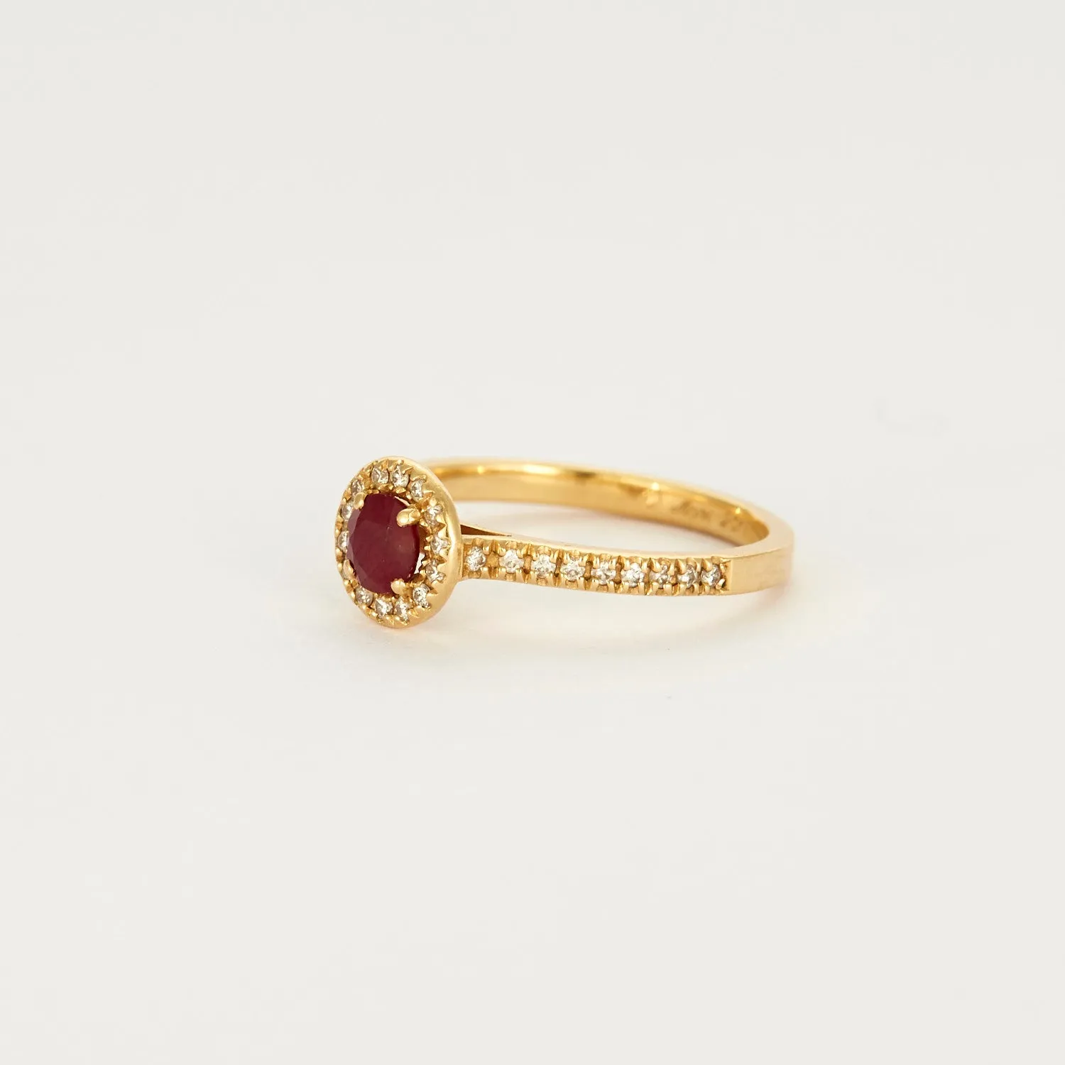 GEMMYO - Bague or jaune avec rubis et diamants sold by 58 Facettes product image thumbnail 3