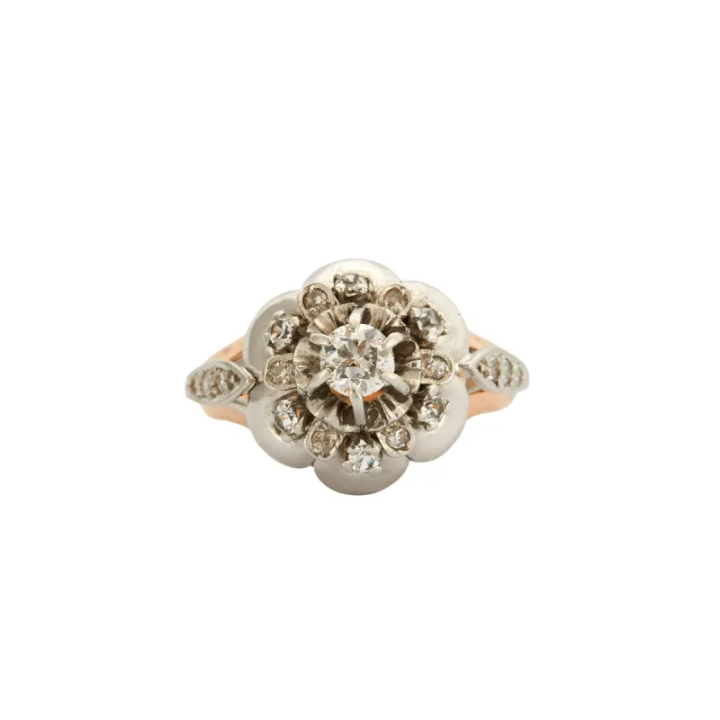 Bague marguerite ancienne diamants or rose platine sold by 58 Facettes
