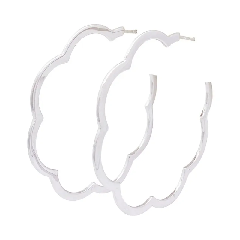 Créoles Chanel, "Profil de Camélia", or blanc. made by 58 Facettes