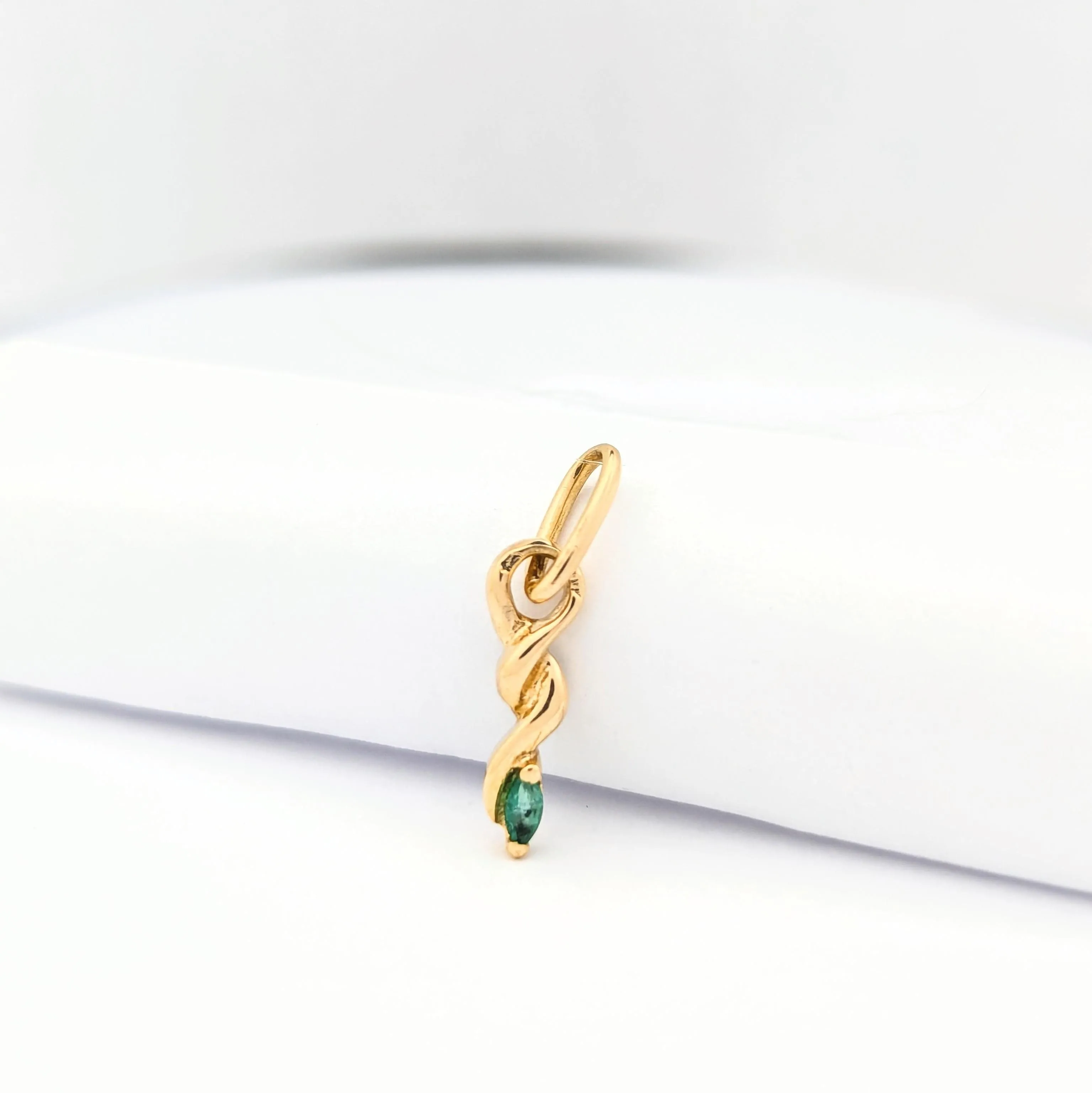 Pendentif or jaune et émeraude sold by 58 Facettes product image thumbnail 3