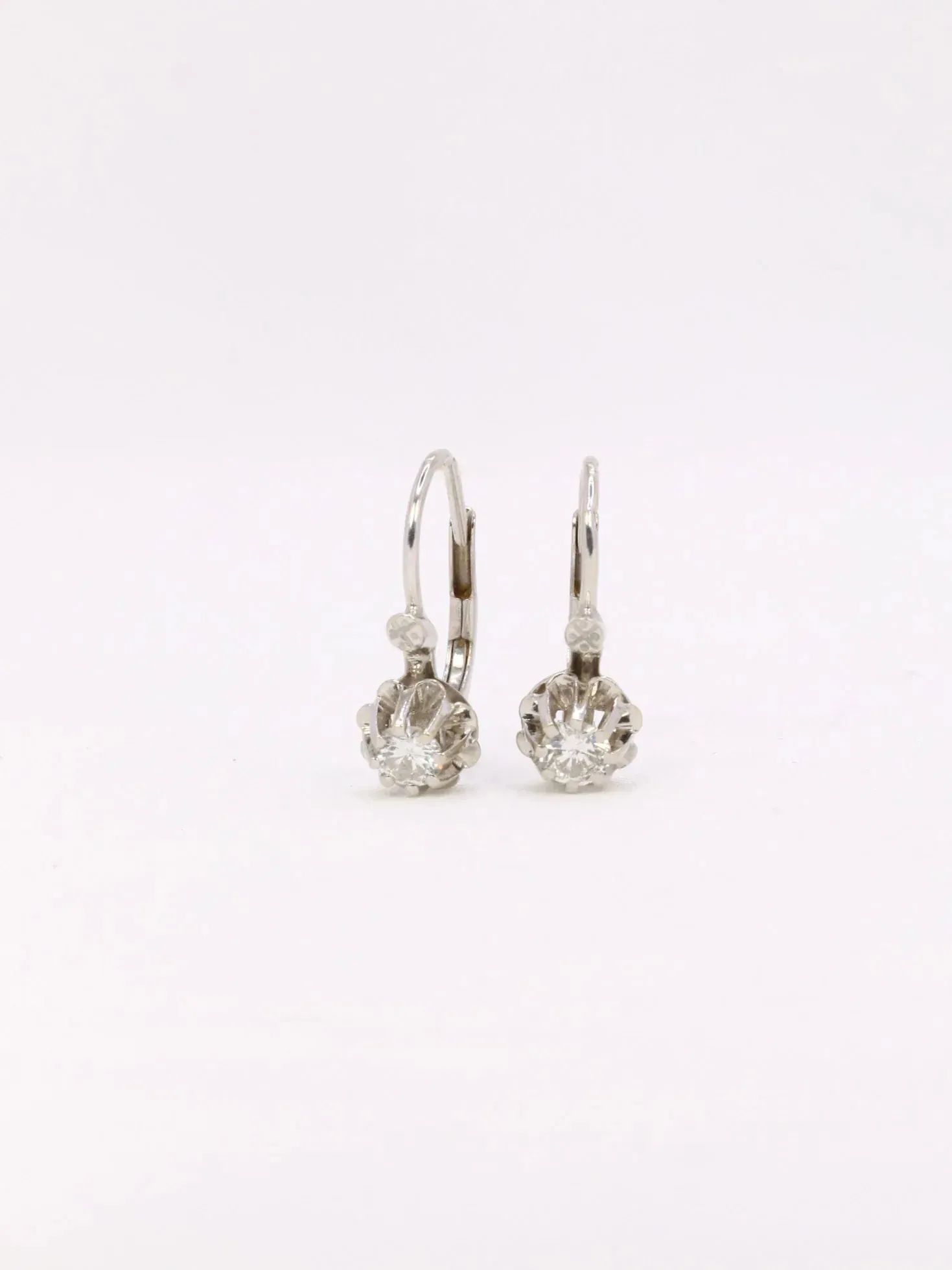 Dormeuses vintage or blanc diamants 0,30 ct sold by 58 Facettes product image thumbnail 5