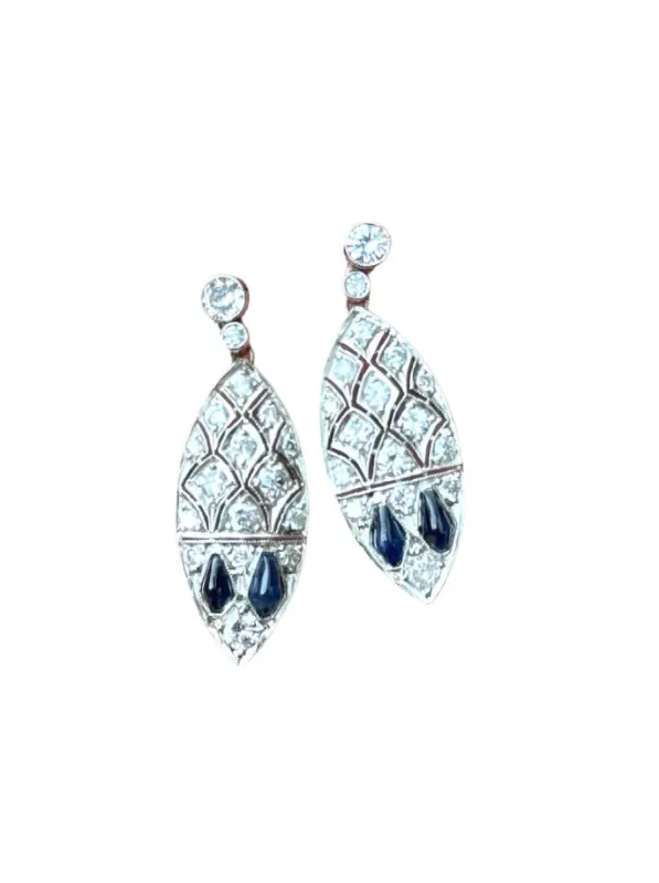Boucles d'oreilles style Art Déco platine diamants et saphirs sold by 58 Facettes