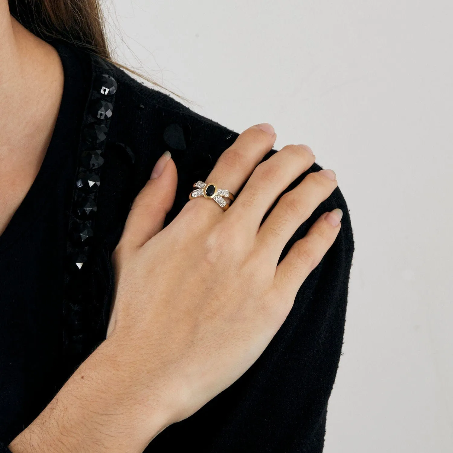Bague saphir et diamants en or jaune 750 sold by 58 Facettes product image thumbnail 2