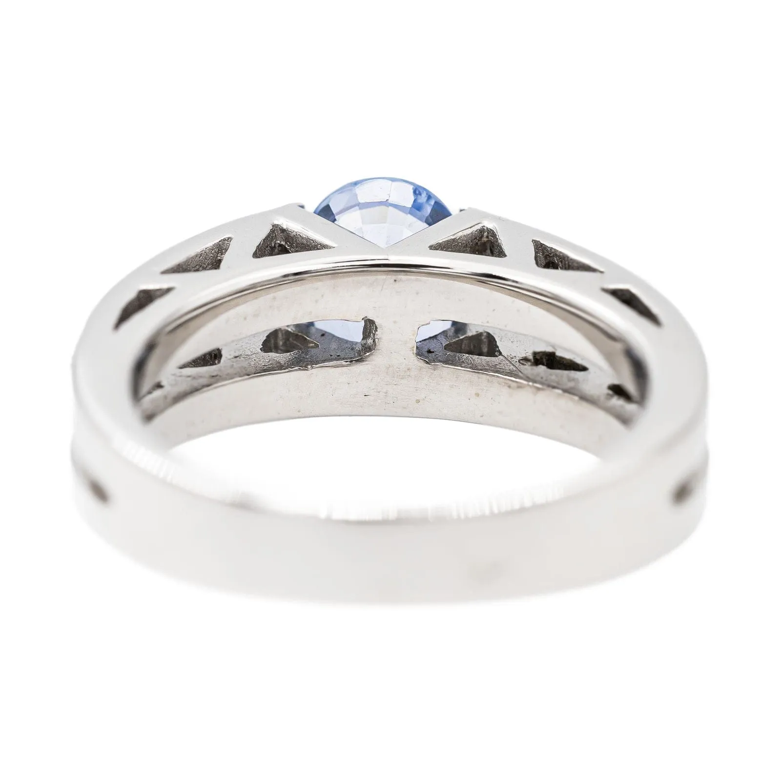Bague solitaire en or blanc avec saphir et diamants sold by 58 Facettes product image thumbnail 5