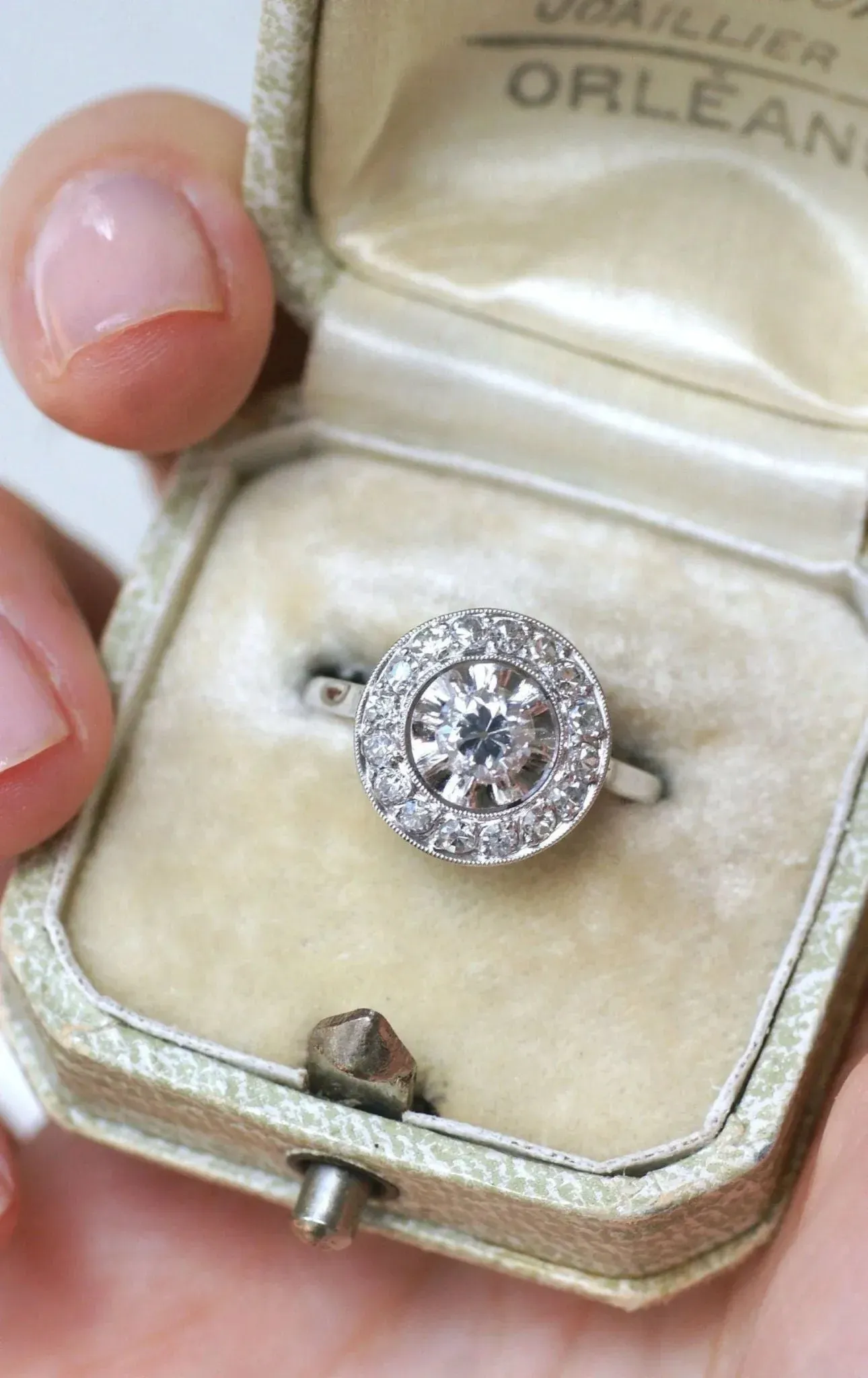 Bague Cible Art Deco Diamants sur Or et Platine sold by 58 Facettes product image thumbnail 4