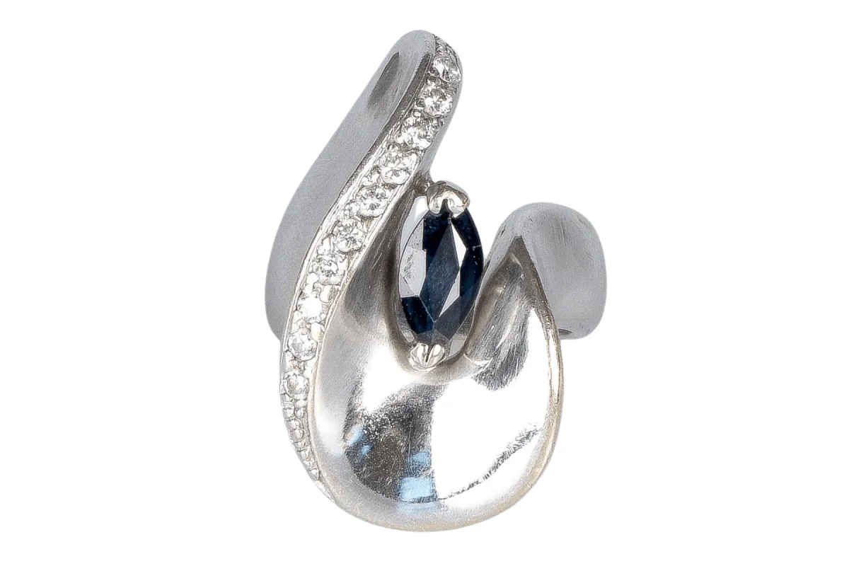 Bague Or blanc Diamants Saphir sold by 58 Facettes