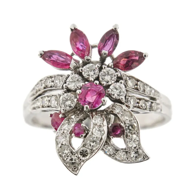 Bague avec rubis et diamants sold by 58 Facettes