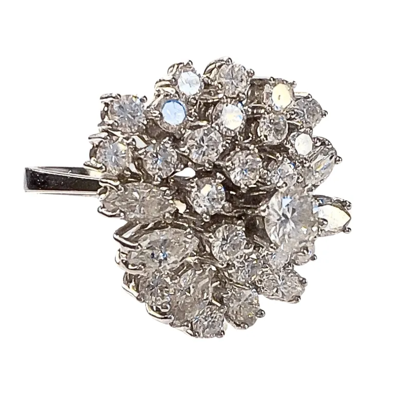 Bague rosace rétro en or blanc et diamants sold by 58 Facettes