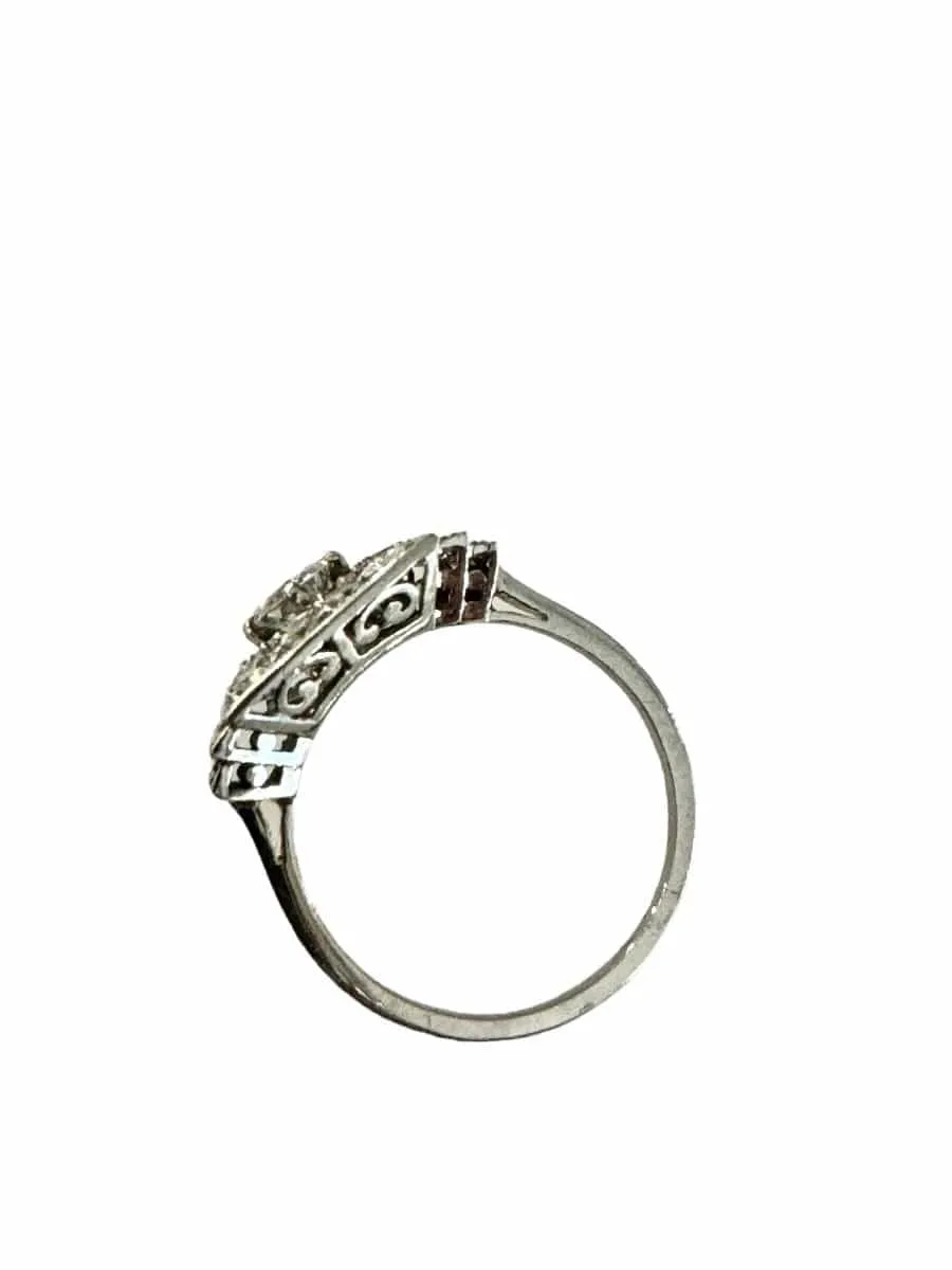 Bague Art Deco en Platine et Diamants sold by 58 Facettes product image thumbnail 3