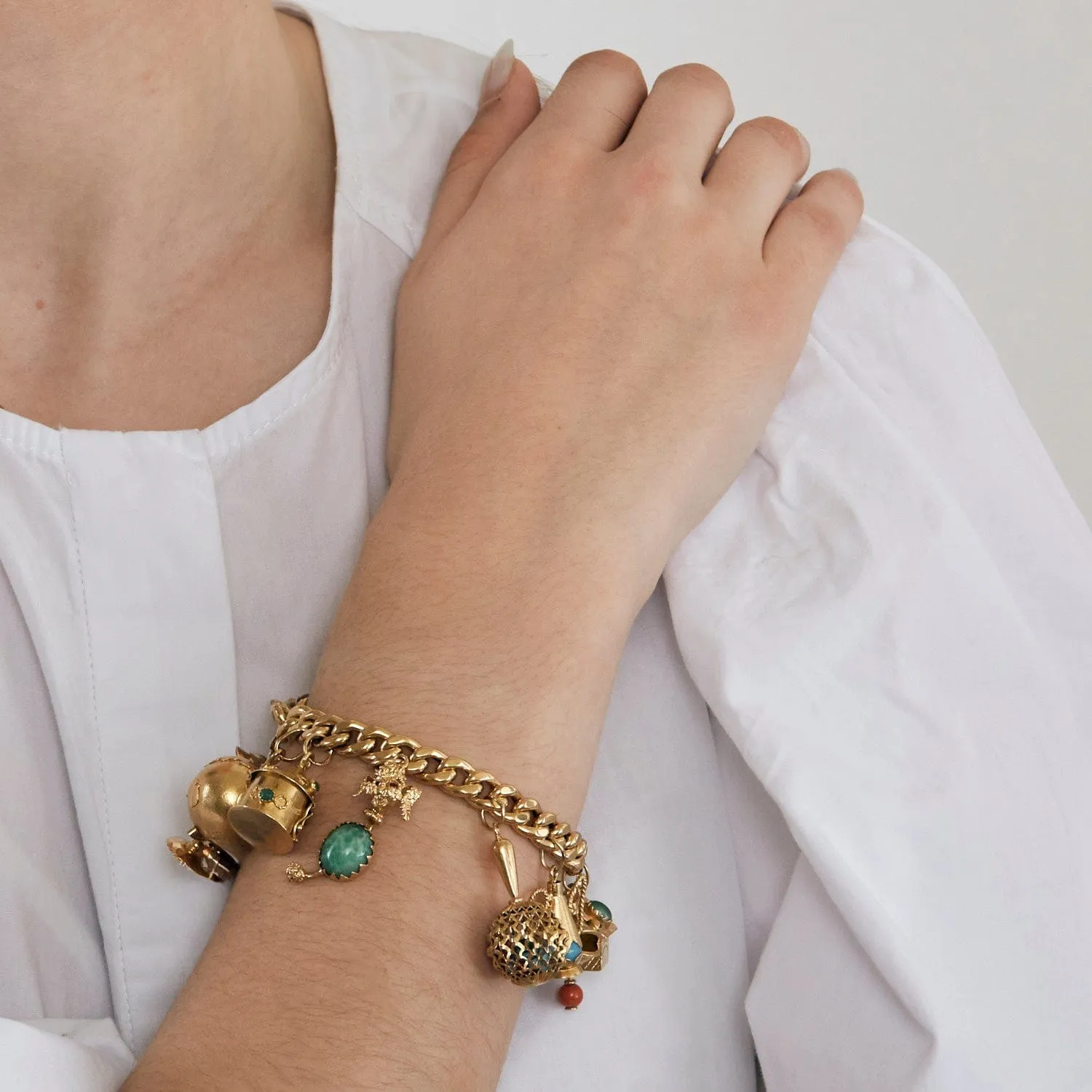 Important Bracelet gourmette et pampilles en or jaune sold by 58 Facettes product image thumbnail 3