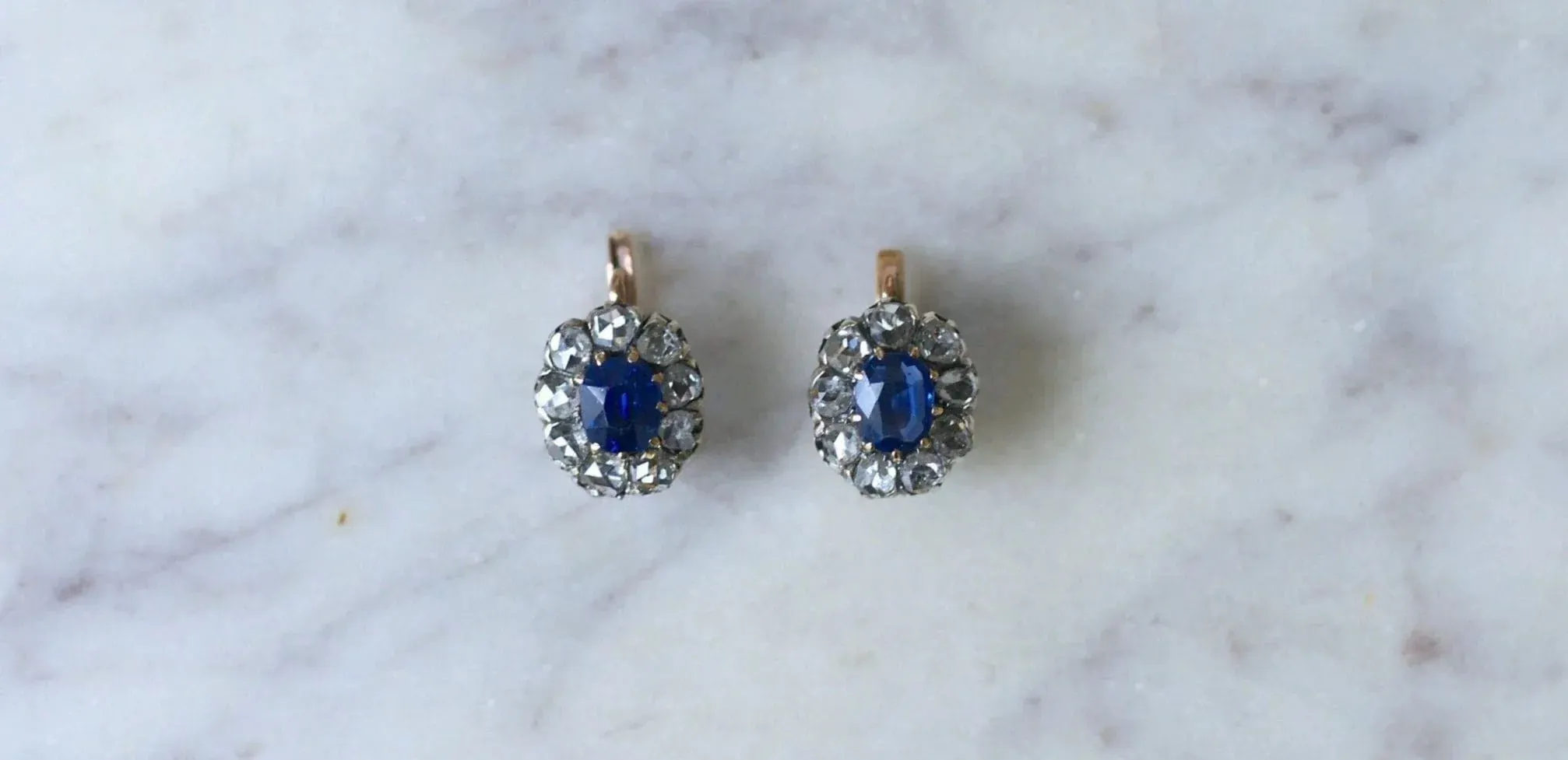 Boucles d'Oreilles Marguerite Saphir et Diamants sold by 58 Facettes product image thumbnail 4