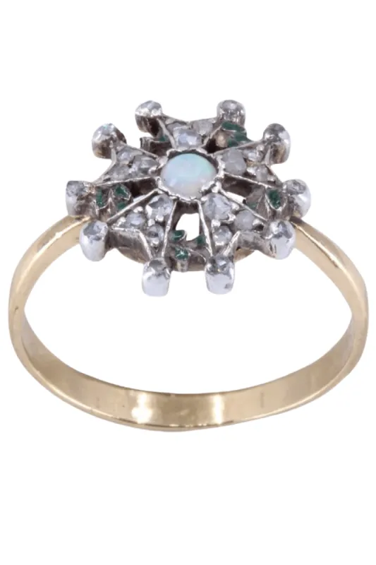 Bague ancienne opale et diamants sold by 58 Facettes