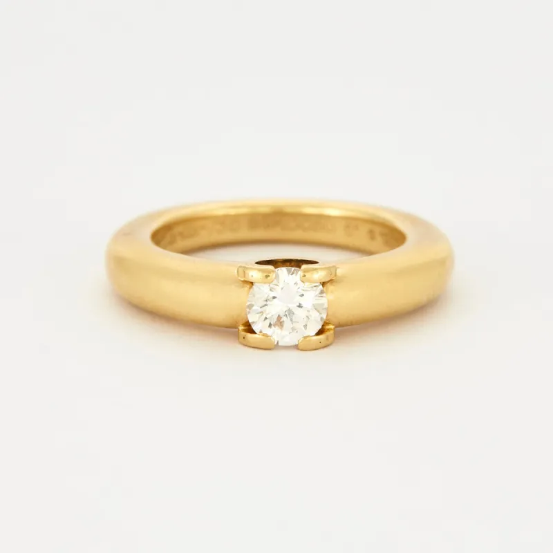 CARTIER - "Louis Cartier" - Bague solitaire or jaune et diamant. sold by 58 Facettes