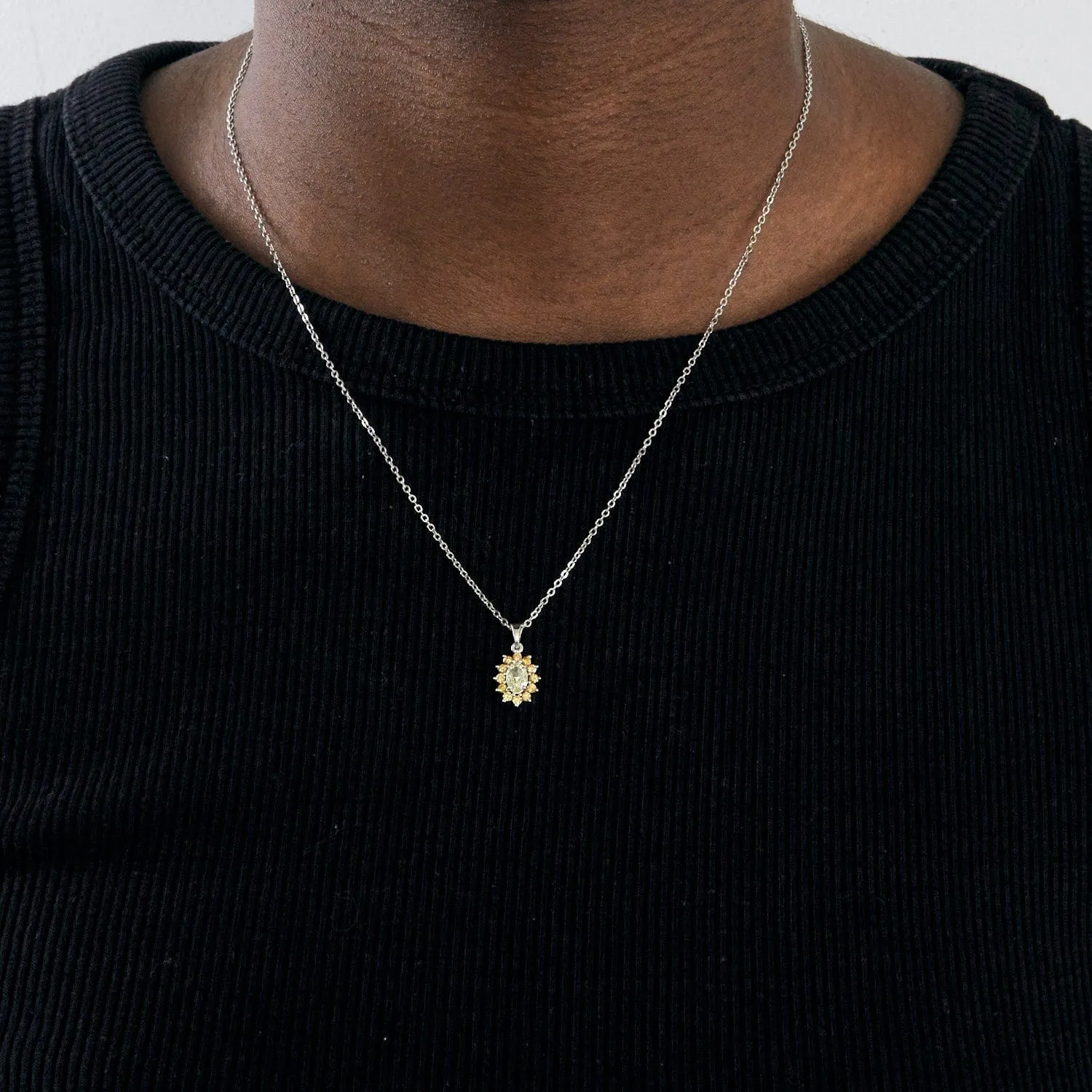 Pendentif en or gris avec diamants jaune sold by 58 Facettes product image thumbnail 2