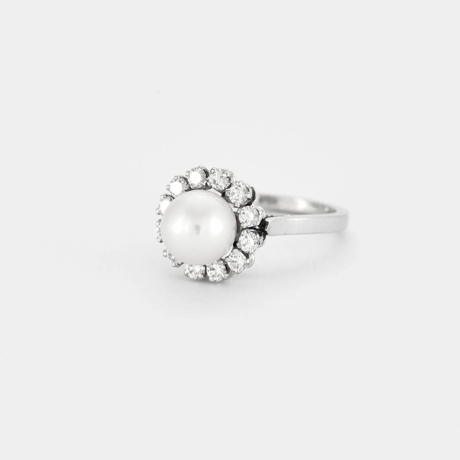 Bague Fleur Or gris Perle Diamants sold by 58 Facettes product image thumbnail 4