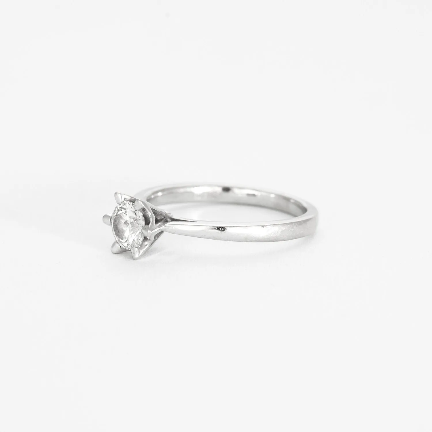 Bague solitaire diamant 0.55ct sold by 58 Facettes product image thumbnail 3