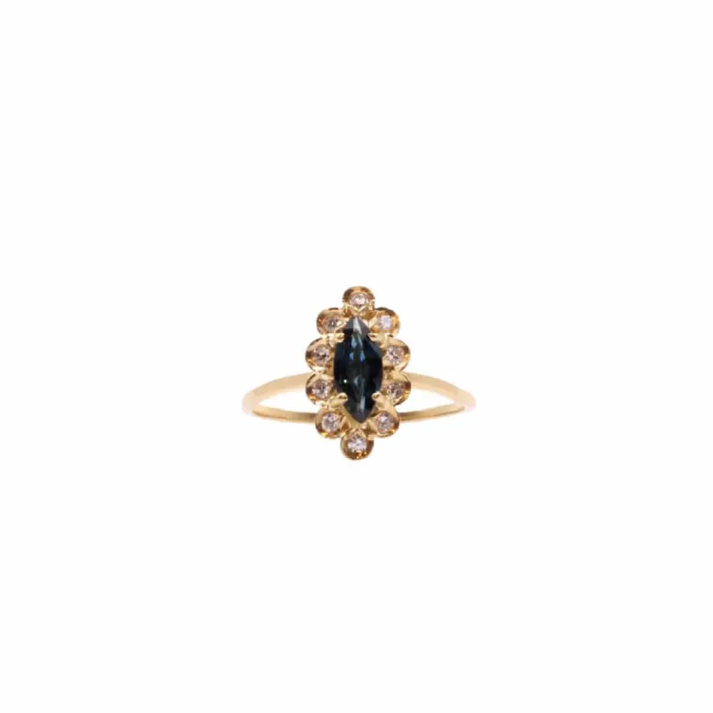 Bague marquise saphir et diamants or jaune sold by 58 Facettes