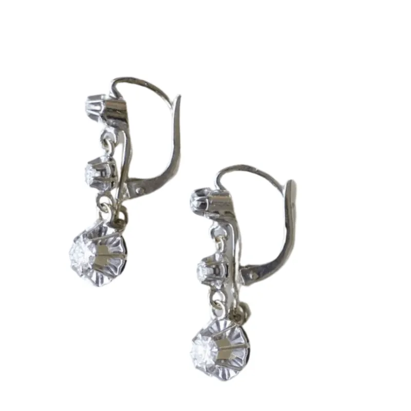 Dormeuses Art Deco en or gris et diamants sold by 58 Facettes
