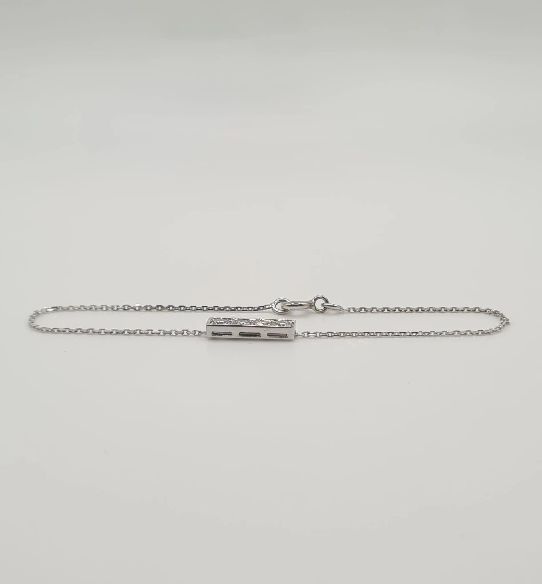 Bracelet or blanc 18 carats serti de diamants sold by 58 Facettes product image thumbnail 4