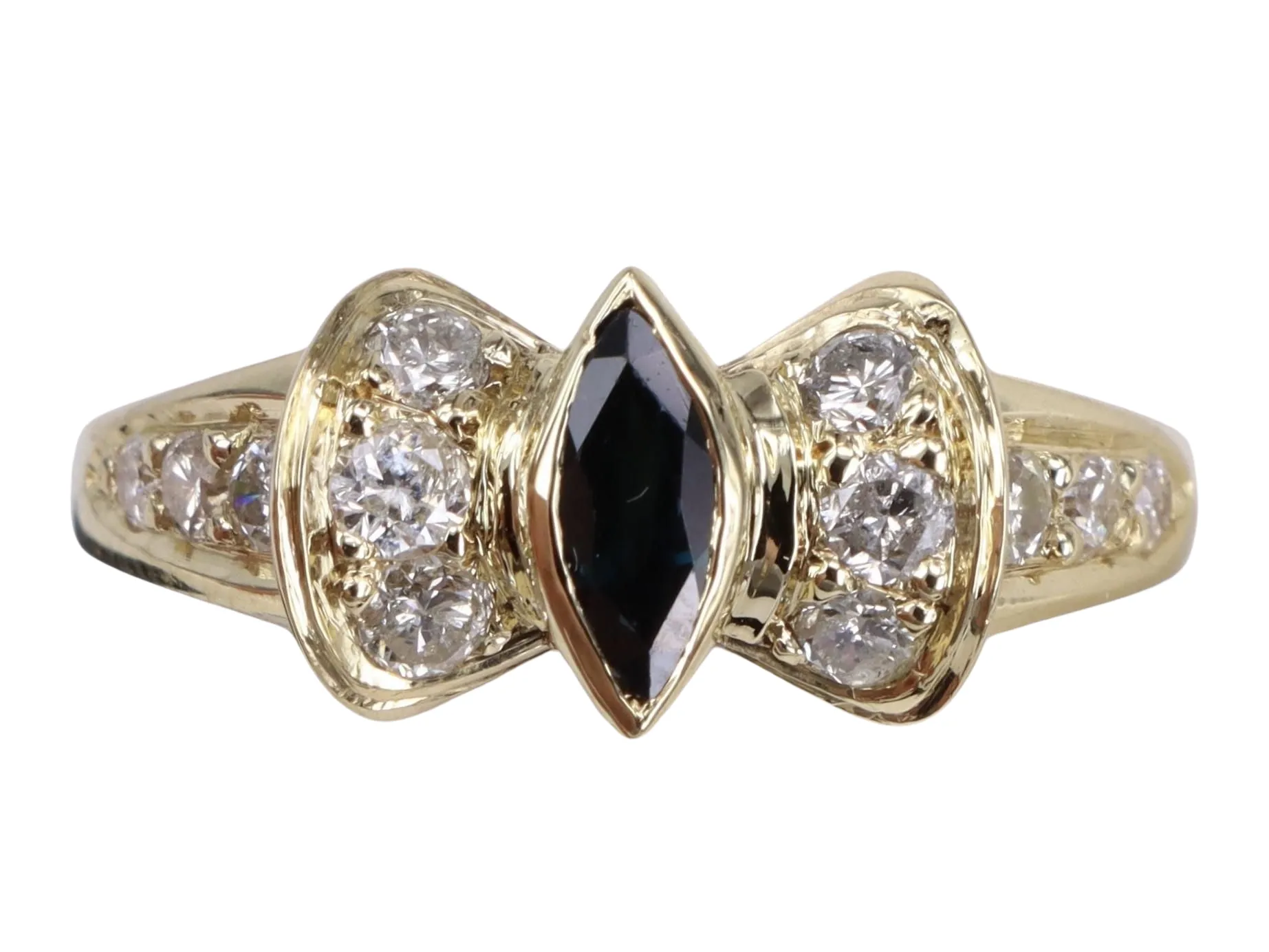 Bague Marquise Saphir et Diamants Art Déco en or jaune sold by 58 Facettes