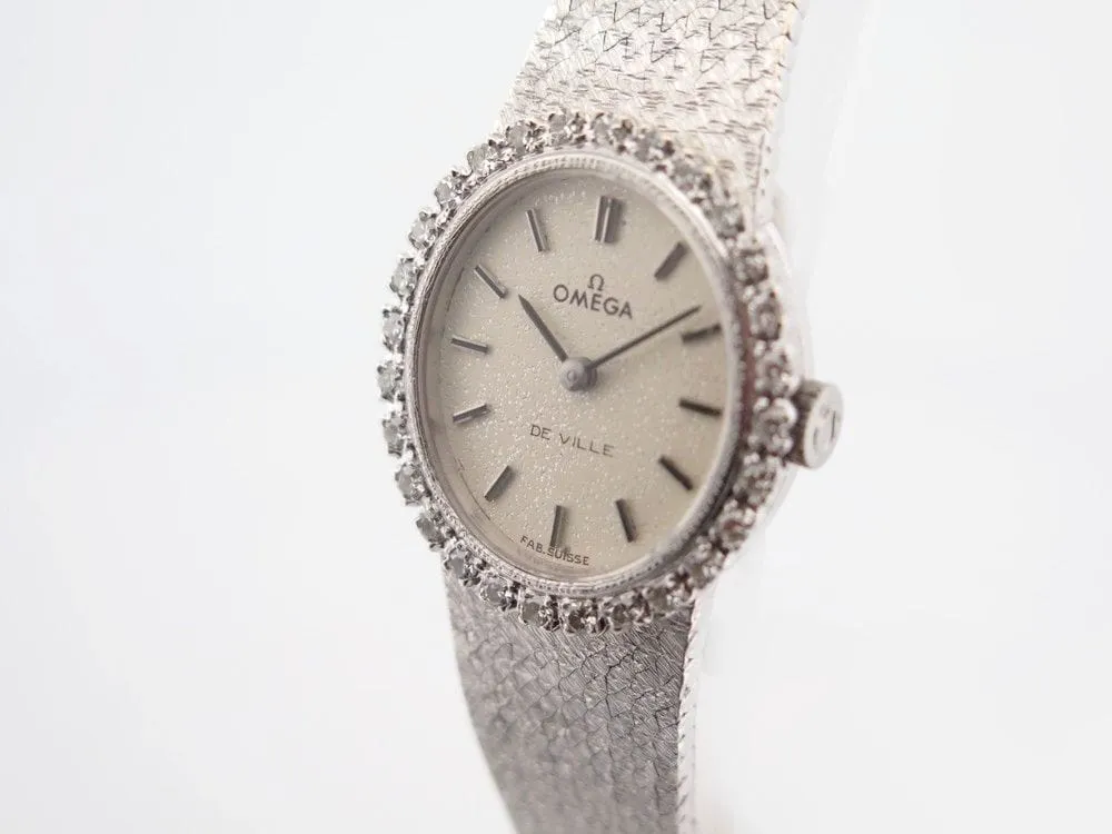 vintage montre OMEGA en or blanc et 28 diamants mecanique sold by 58 Facettes product image thumbnail 3