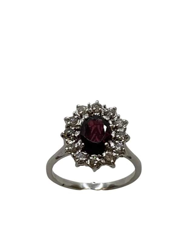 Bague vintage avec rubis et diamants naturels sold by 58 Facettes