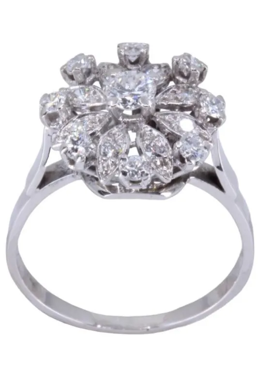 BAGUE FLEUR DIAMANTS ANNÉES 50' sold by 58 Facettes