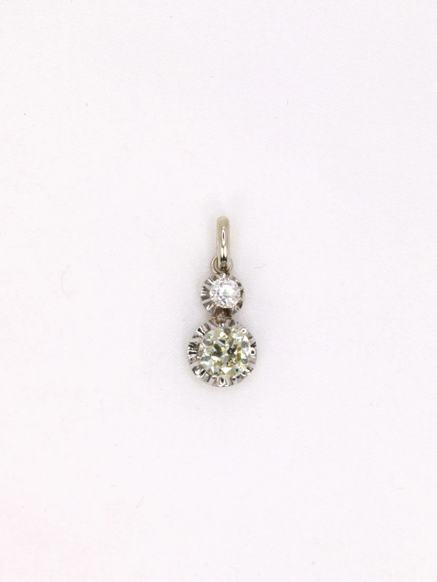 Pendentif platine diamants taille ancienne 0,79 ct sold by 58 Facettes product image thumbnail 5