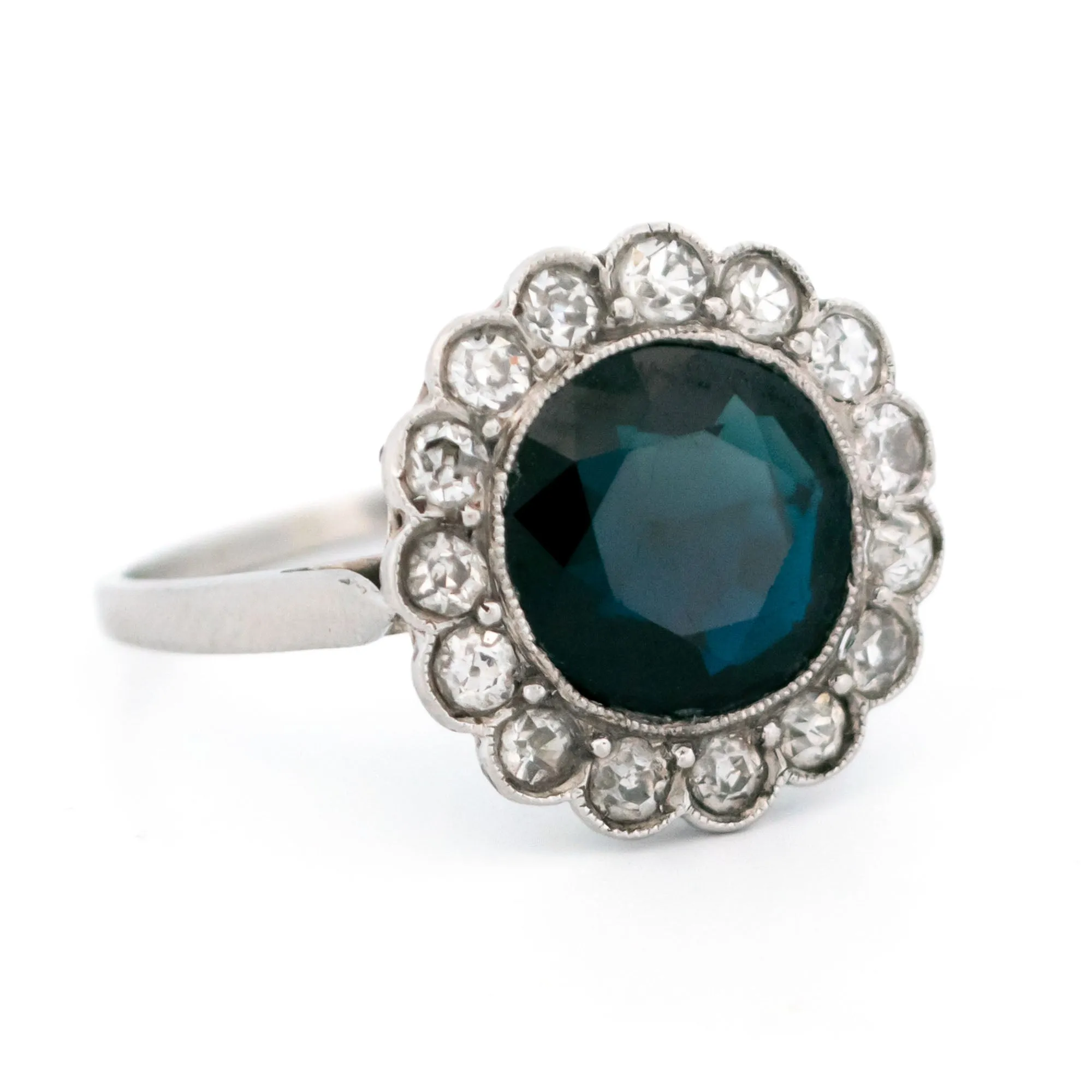 Bague en grappe de platine et diamants et saphirs sold by 58 Facettes product image thumbnail 3