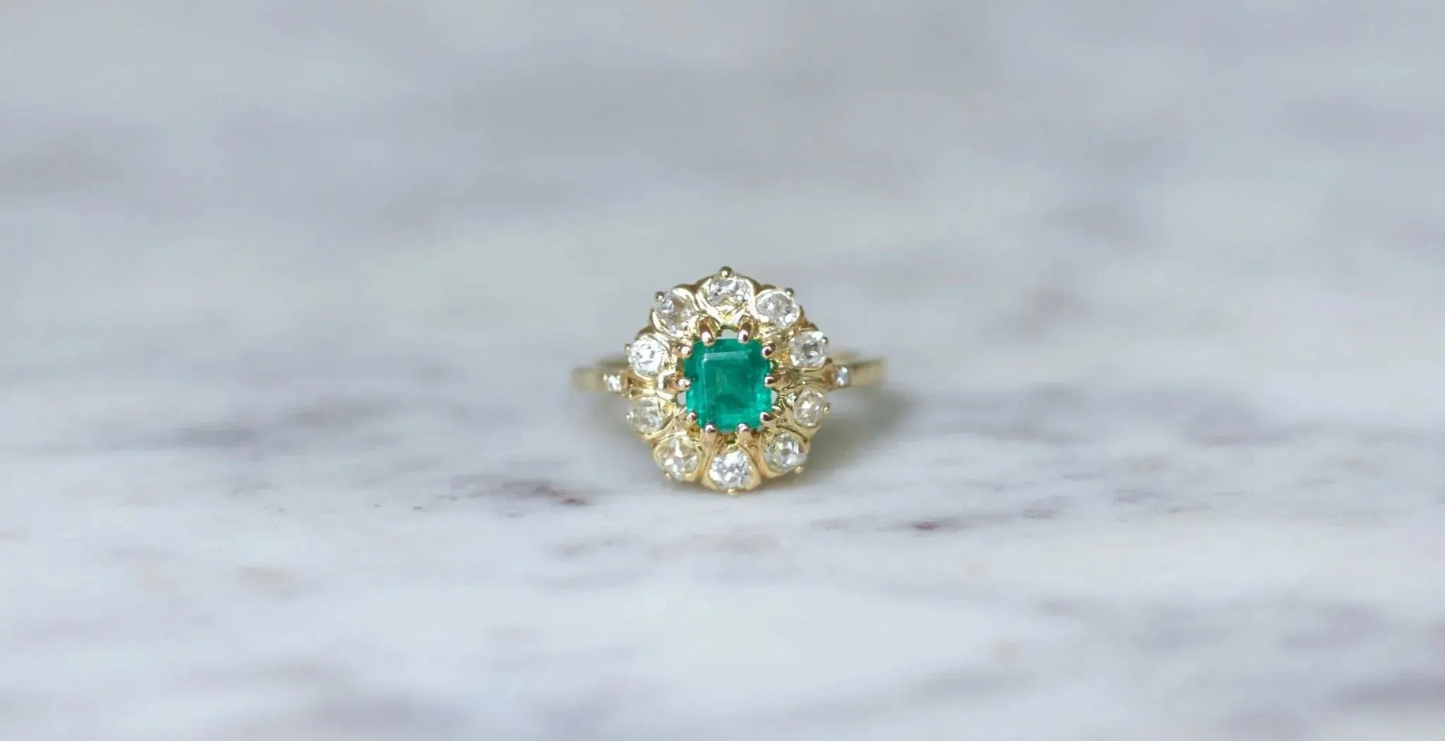 Bague marguerite Or jaune Emeraude et Diamants sold by 58 Facettes product image thumbnail 3