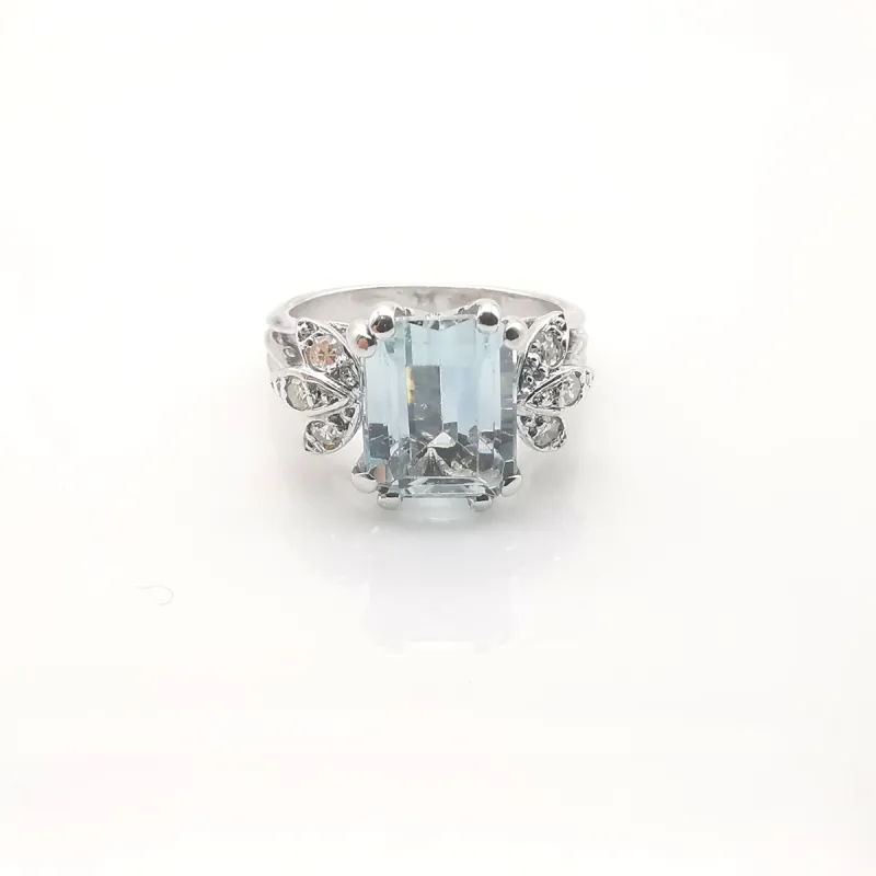 Bague Or blanc Aigue-Marine et Diamants sold by 58 Facettes