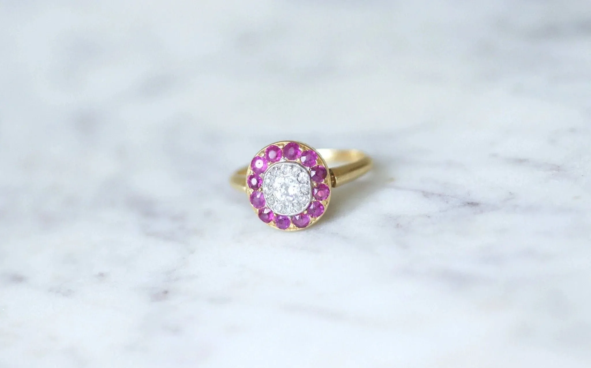 Bague cible diamants et rubis sold by 58 Facettes product image thumbnail 2