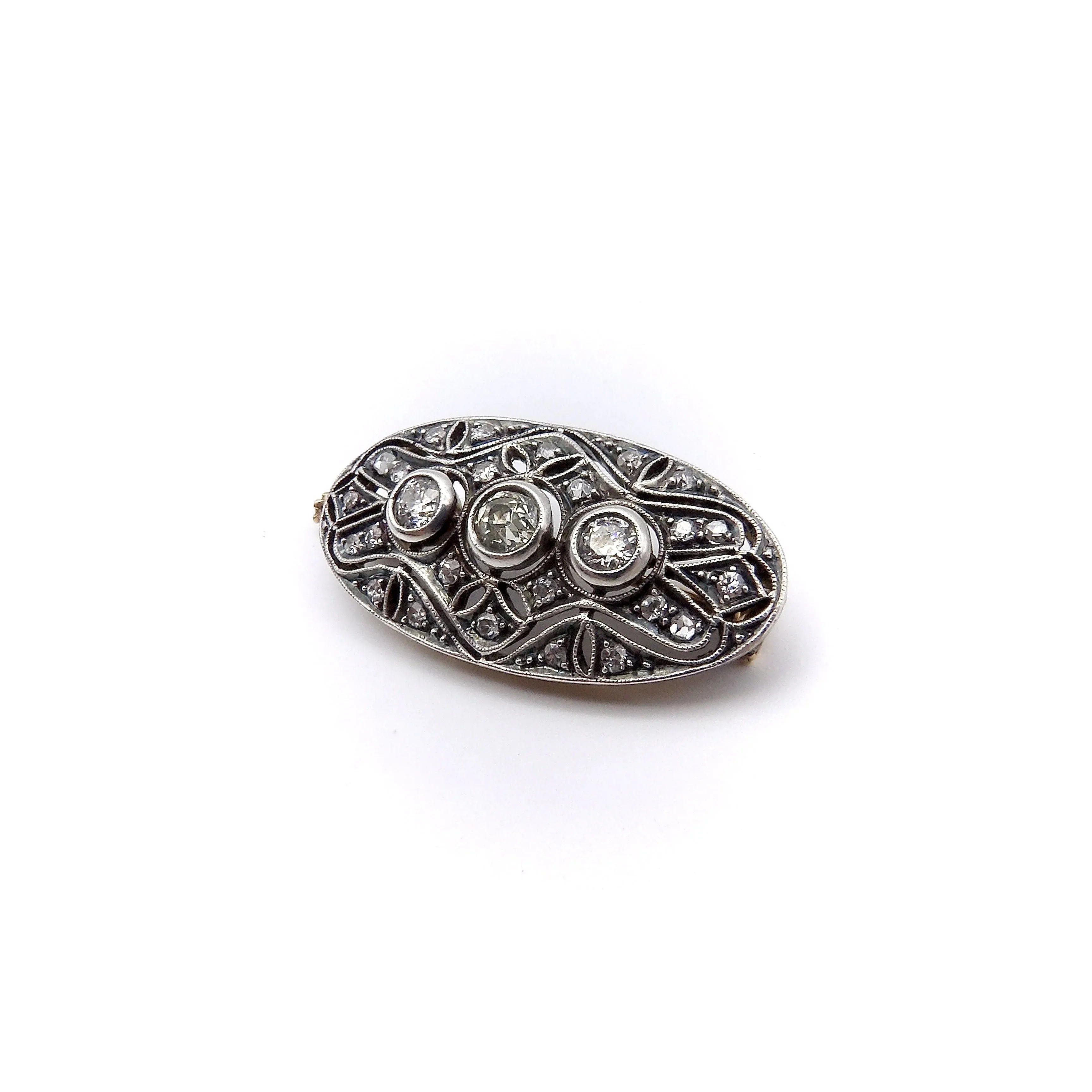 broche ou pendentif ovale en argent et diamant avec dos en or sold by 58 Facettes