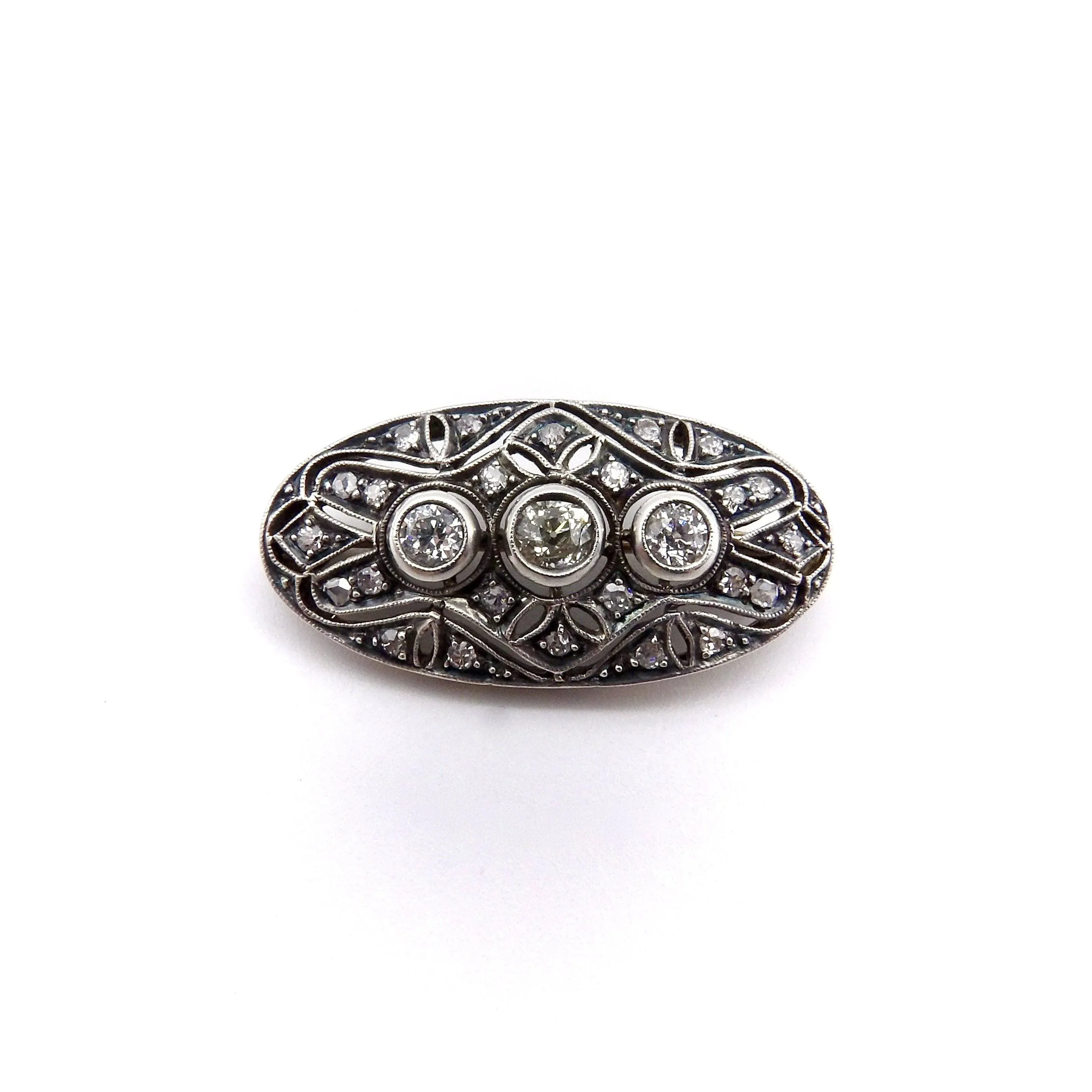 broche ou pendentif ovale en argent et diamant avec dos en or sold by 58 Facettes product image thumbnail 3