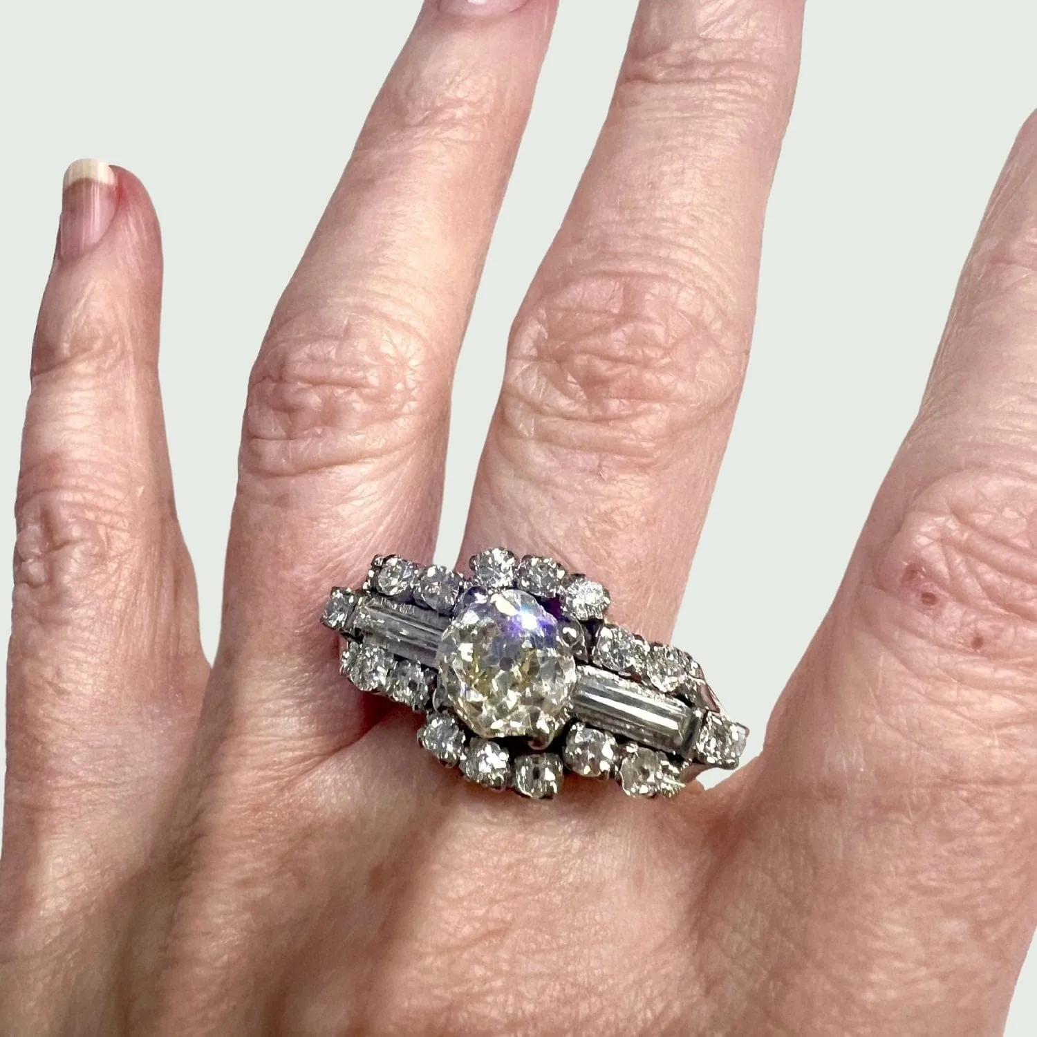 Bague contemporaine en platine et diamants sold by 58 Facettes product image thumbnail 2