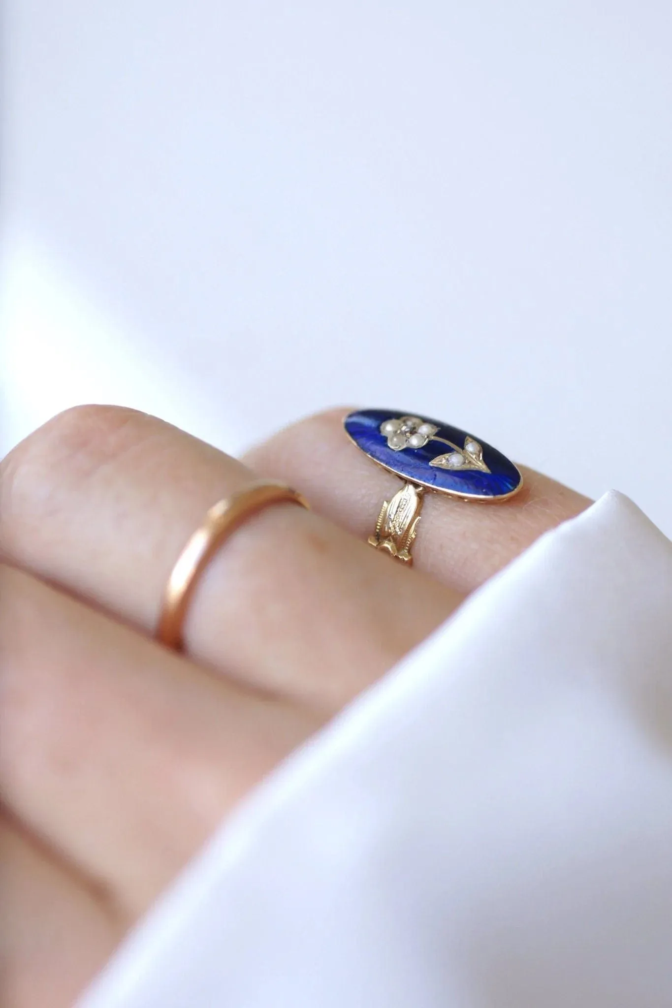 Bague sentimentale fleur perles sur émail sold by 58 Facettes product image thumbnail 2