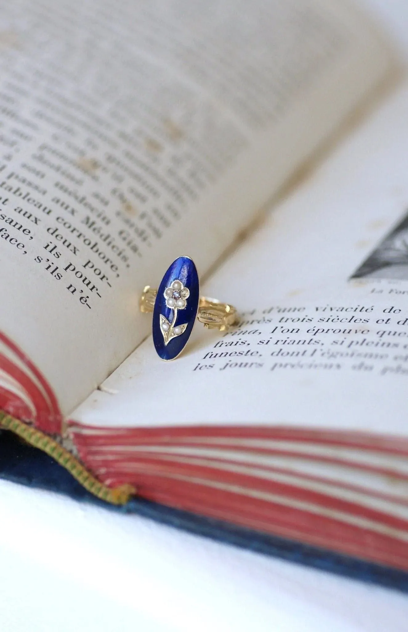 Bague sentimentale fleur perles sur émail sold by 58 Facettes product image thumbnail 4